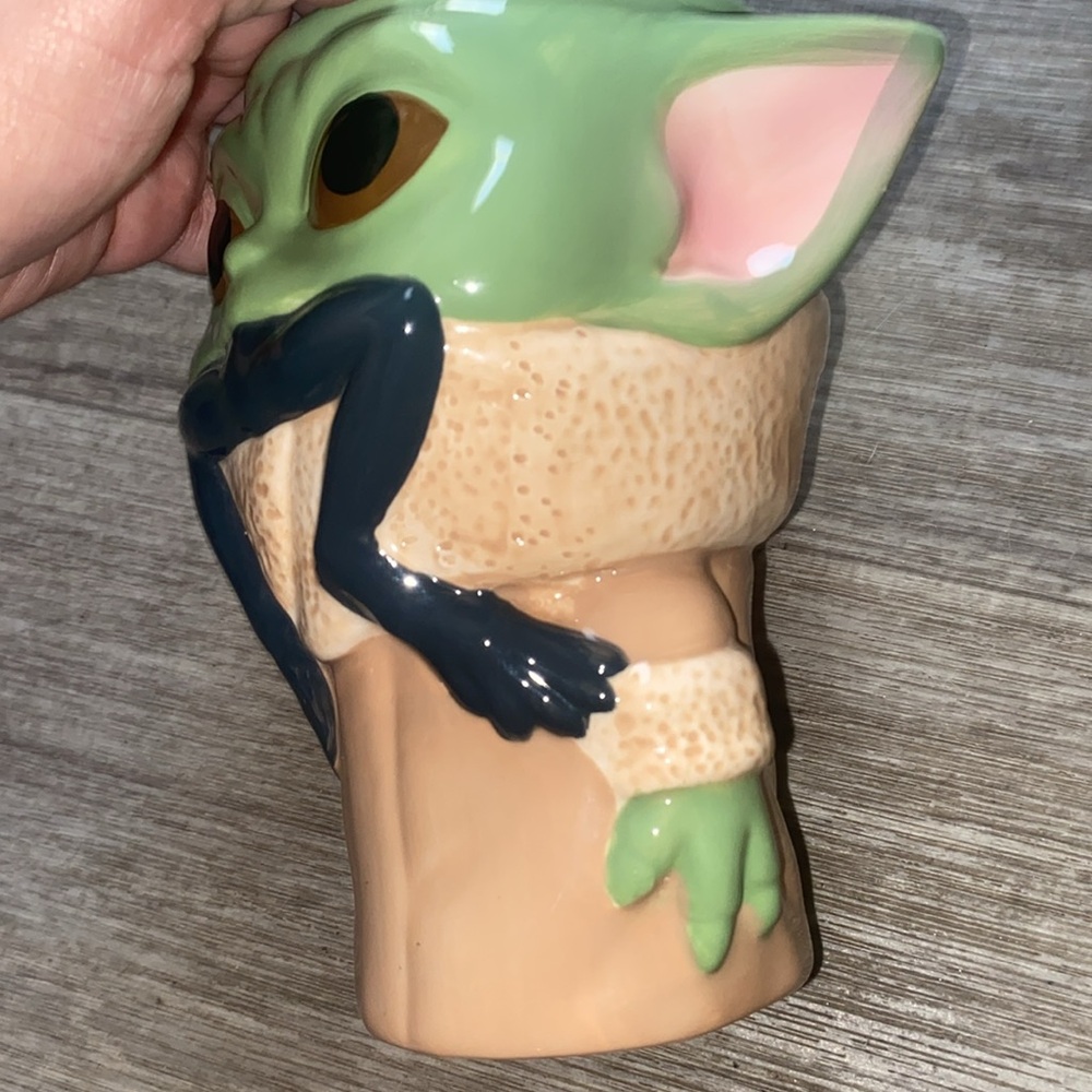 Star Wars Grogu Galerie goblet mug Mandalorian - Picture 2 of 6